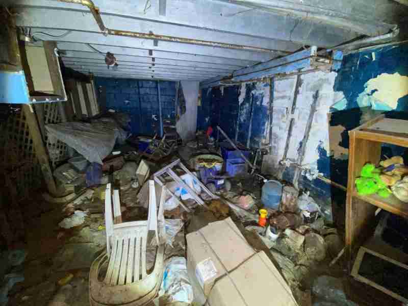 14475 Robson (2).jpg